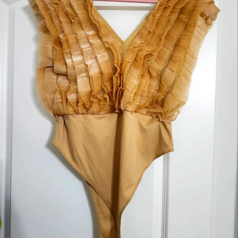 Gold Ruffle Bodysuit - Picture 3 of 4